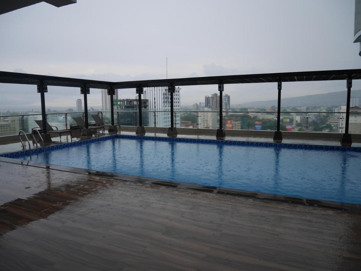 Trillium Residences Ayala Cebu Exterior photo